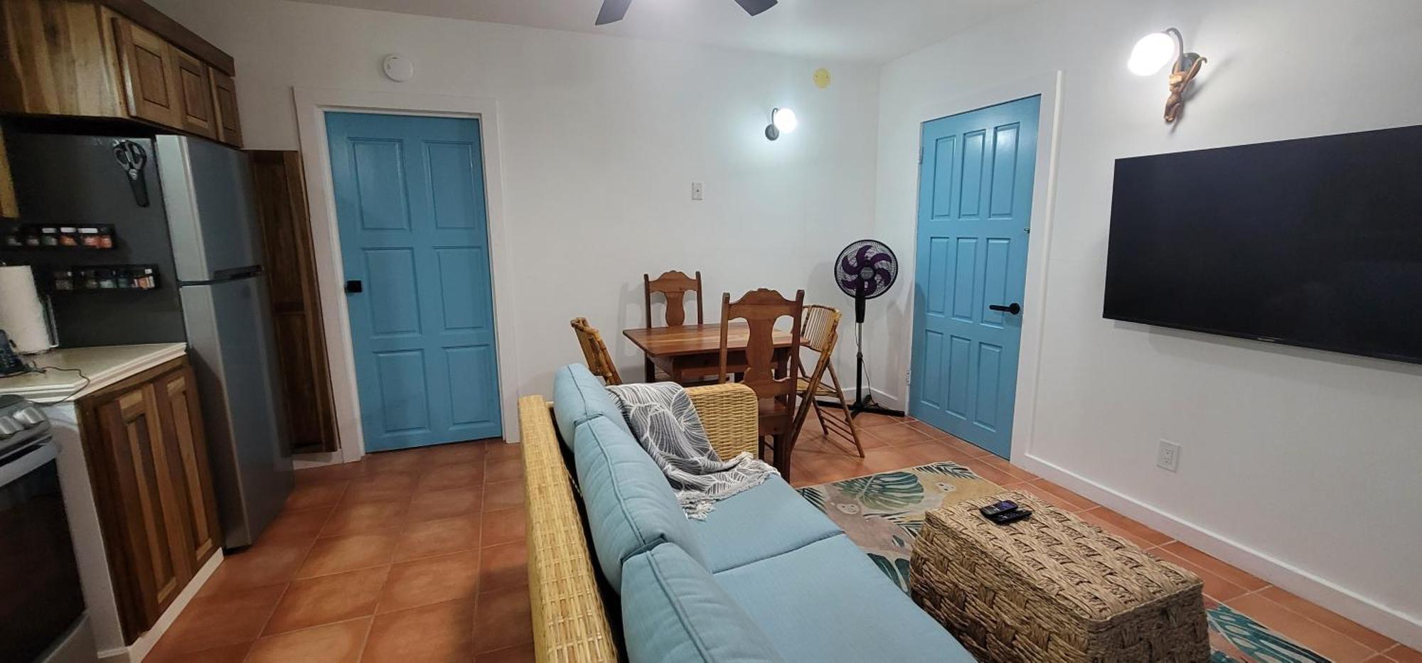 Alux House Hotel Placencia Екстериор снимка